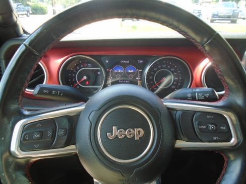 Used 2021 Jeep Gladiator Rubicon AWD/4WD image 16