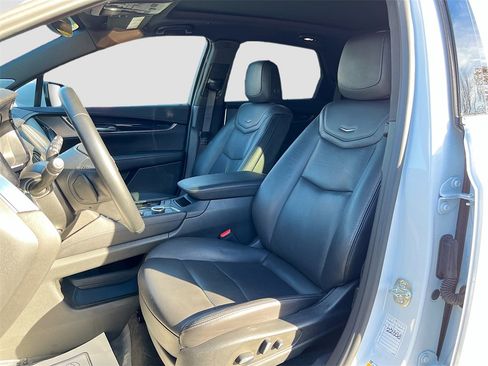 Certified 2025 Cadillac XT5 Premium Luxury image 20
