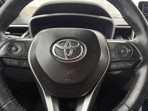 Used 2022 Toyota Corolla Cross XLE w/ Convenience Package AWD/4WD image 22
