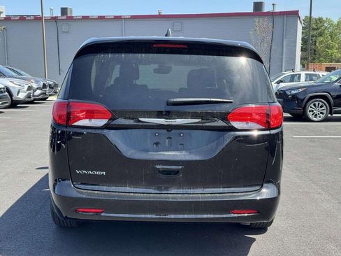 Used 2024 Chrysler Voyager LX FWD image 22