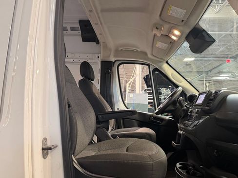 Used 2023 RAM ProMaster 2500 FWD image 24