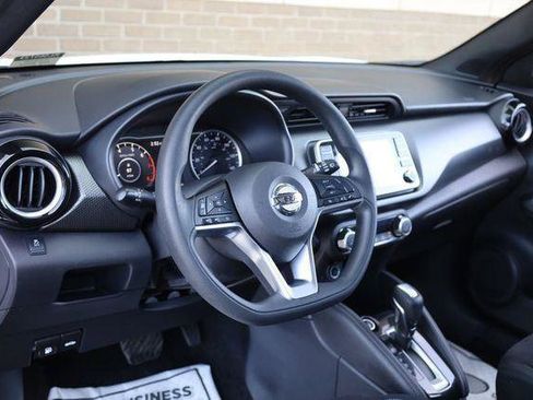 Used 2019 Nissan Kicks SV FWD image 14