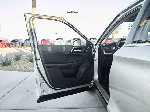 Used 2024 Mitsubishi Outlander SE image 14