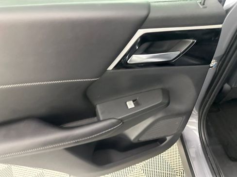 Used 2022 Mitsubishi Outlander SE AWD/4WD image 16