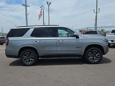 Used 2023 Chevrolet Tahoe Z71 w/ Luxury Package AWD/4WD image 6