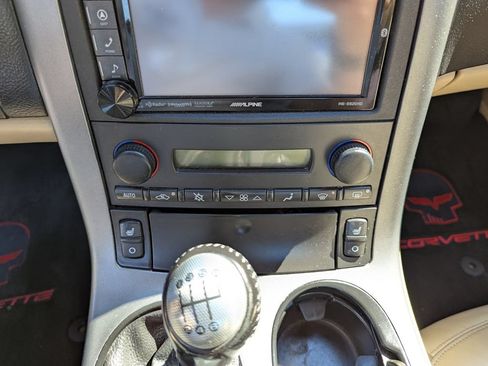 Used 2005 Chevrolet Corvette Coupe w/ Preferred Equipment Group RWD image 25