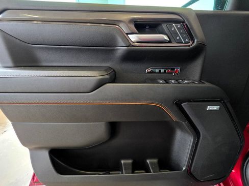 Used 2023 GMC Sierra 1500 AT4 w/ Technology Package AWD/4WD image 28