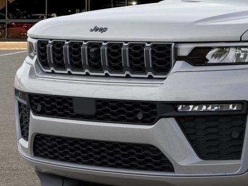 New 2026 Jeep Grand Cherokee Limited image 11