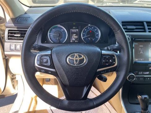 Used 2017 Toyota Camry XLE w/ Moonroof Package FWD image 15