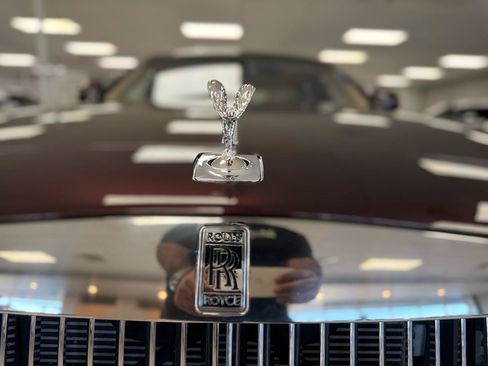 Used 2011 Rolls-Royce Ghost RWD image 22