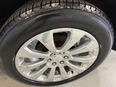 Used 2021 Chevrolet Silverado 1500 High Country w/ Technology Package image 36