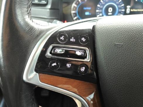 Used 2020 Cadillac Escalade ESV Luxury AWD/4WD image 39