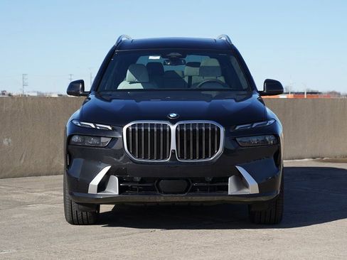 Used 2026 BMW X7 xDrive40i w/ Premium Package AWD/4WD image 2