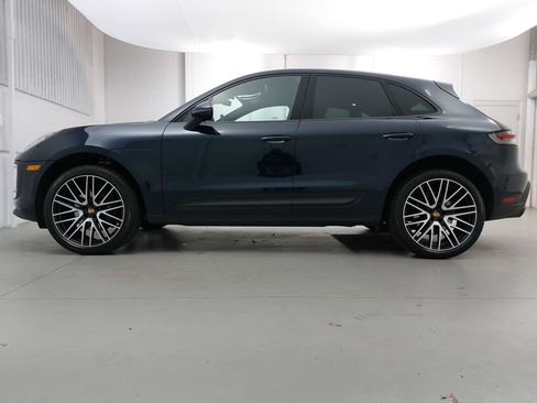 Used 2022 Porsche Macan image 2