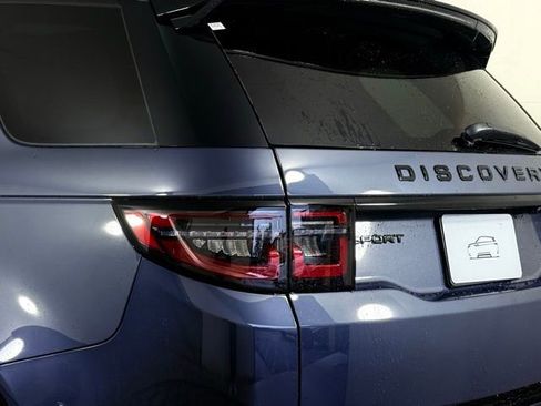 New 2025 Land Rover Discovery Sport Dynamic SE image 15