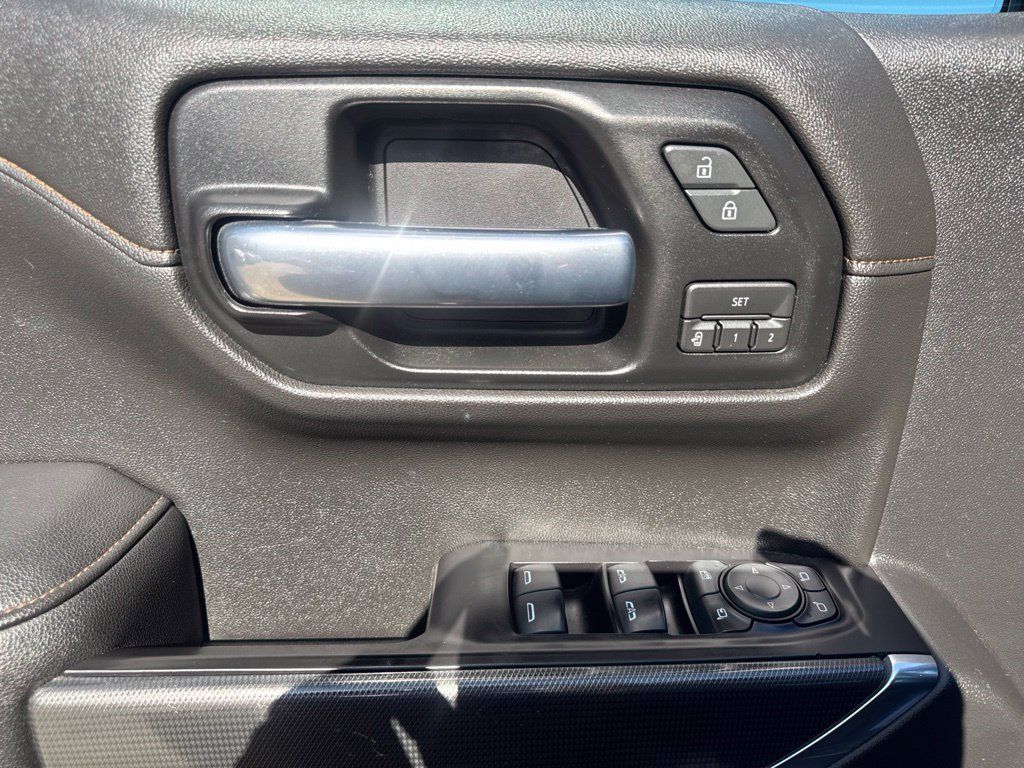 Used 2019 GMC Sierra 1500 AT4 w/ Off Road Performance Package AWD/4WD image 13