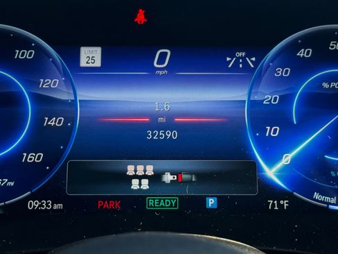 Used 2023 Mercedes-Benz EQS 580 4MATIC SUV image 11