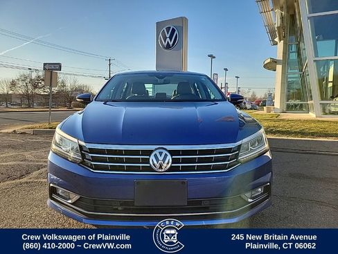 Used 2017 Volkswagen Passat 1.8T SEL Premium image 22