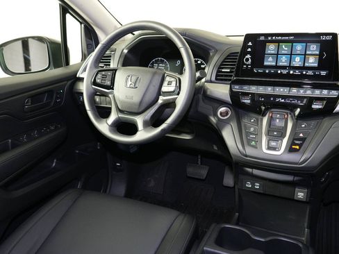 Certified 2026 Honda Odyssey EX-L image 9