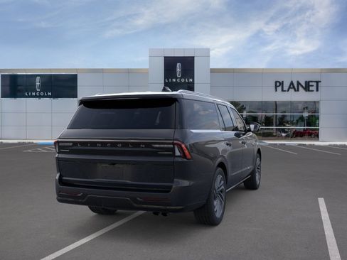 New 2026 Lincoln Navigator L Reserve AWD/4WD image 8