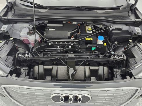 Used 2023 Audi Q4 e-tron Premium Plus w/ Premium Plus image 16