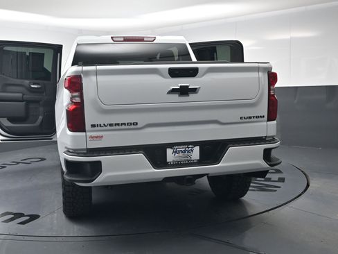 Used 2025 Chevrolet Silverado 1500 Custom w/ Turbomax Blackout Package AWD/4WD image 28