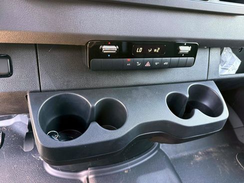 Used 2024 Mercedes-Benz Sprinter 144 Cargo image 27