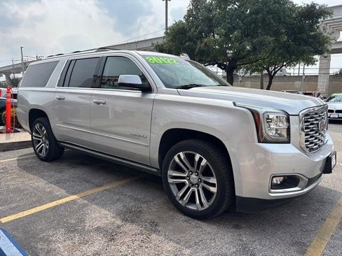 Used 2019 GMC Yukon XL Denali w/ Denali Ultimate Package RWD image 6