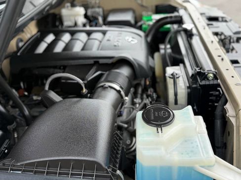 Used 2017 Toyota Tundra Limited w/ Limited Premium Package image 10