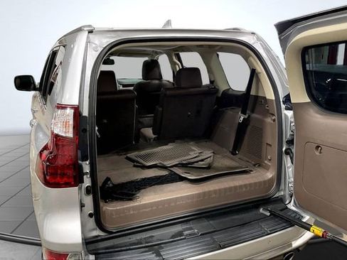 Used 2018 Lexus GX 460 Premium AWD/4WD image 6