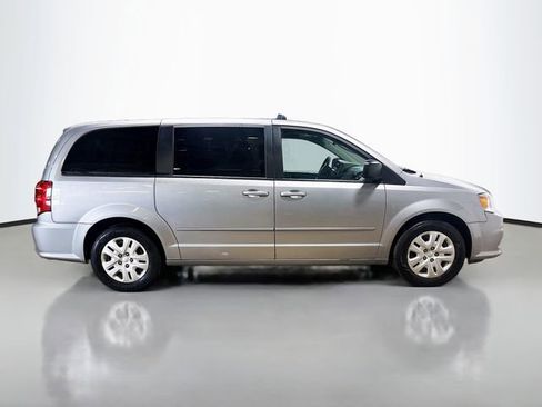 Used 2017 Dodge Grand Caravan SE w/ Power Window Group FWD image 6