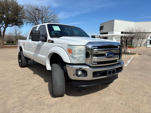Used 2016 Ford F250 Lariat w/ Lariat Ultimate Package image 3