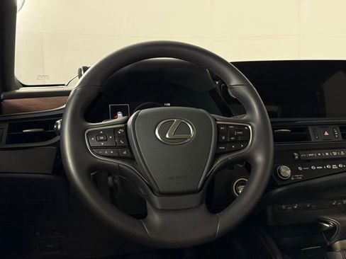 Certified 2025 Lexus ES 300h w/ Premium Package image 25