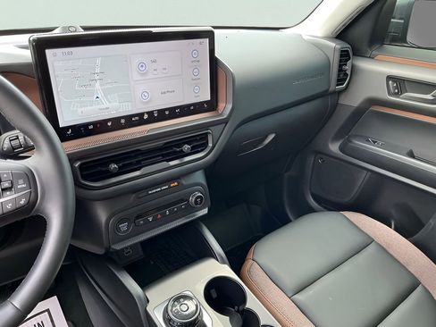 Certified 2025 Ford Bronco Sport Outer Banks w/ Outer Banks Tech Package+ AWD/4WD image 40
