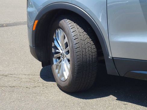 Used 2025 Cadillac XT4 Premium Luxury AWD/4WD image 35