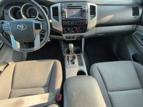 Used 2013 Toyota Tacoma PreRunner w/ SR5 Pkg RWD image 34