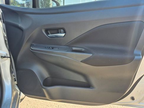 Used 2021 Nissan Versa SV image 47