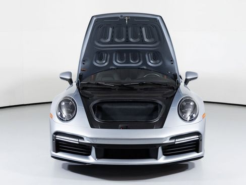 Used 2021 Porsche 911 Turbo image 9