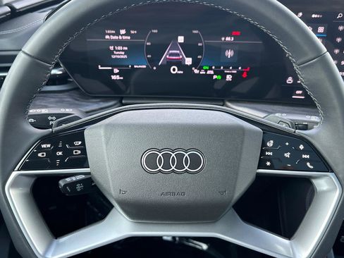 Certified 2025 Audi Q5 Premium Plus w/ Premium Plus image 24