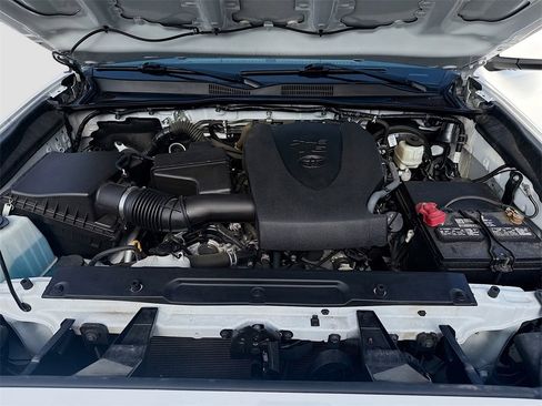 Used 2021 Toyota Tacoma SR5 image 27