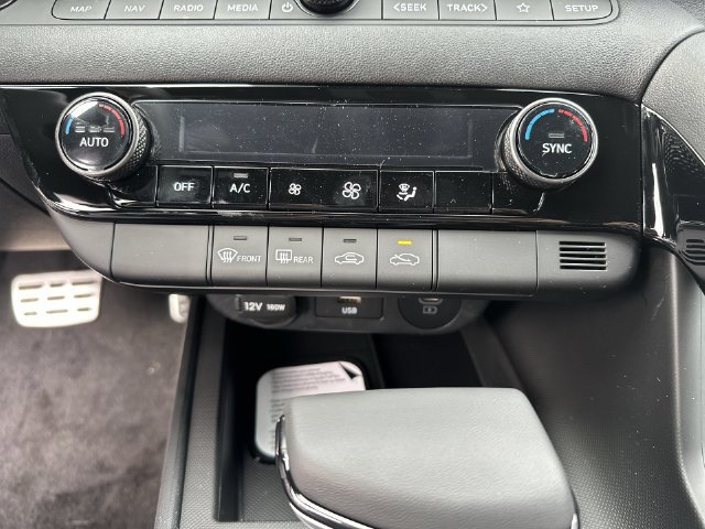 New 2026 Hyundai Elantra SEL FWD image 24