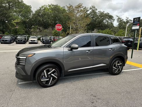 Used 2025 Nissan Kicks SV FWD image 10