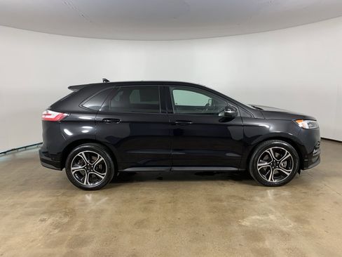 Used 2020 Ford Edge ST w/ Equipment Group 401A image 5
