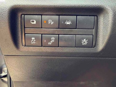 Used 2023 Nissan Kicks S FWD image 14