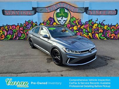 Certified 2025 Volkswagen Jetta SE w/ Sunroof Package