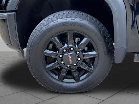 Used 2024 GMC Sierra 2500 AT4 w/ AT4 Premium Plus Package AWD/4WD image 10