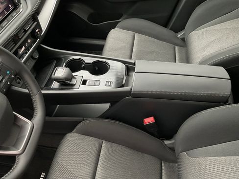 New 2026 Nissan Rogue SV image 33