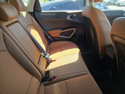 Certified 2025 Kia Soul EX FWD image 5