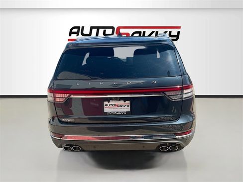 Used 2023 Lincoln Aviator Reserve image 6