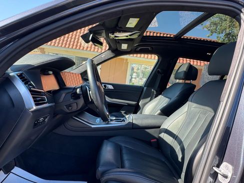 Used 2021 BMW X7 xDrive40i w/ Premium Package image 12